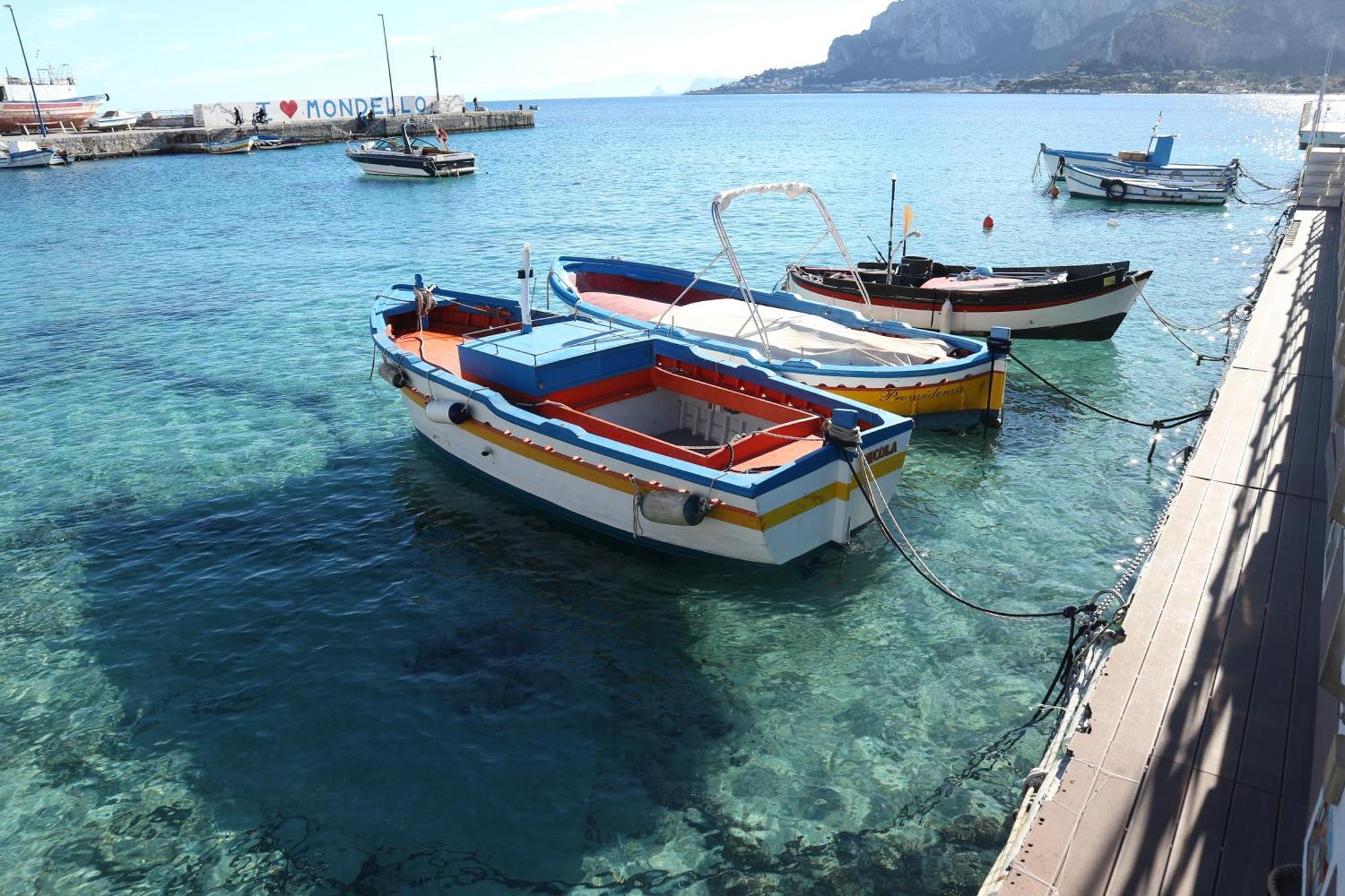 Mondello House Lemon Apartment ปาแลร์โม ภายนอก รูปภาพ