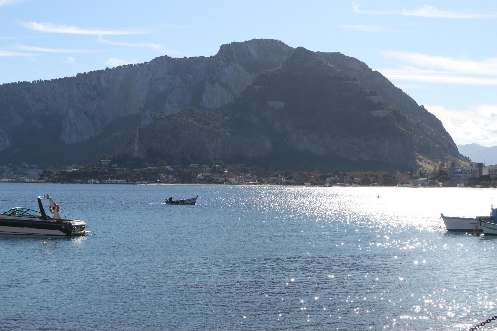 Mondello House Lemon Apartment ปาแลร์โม ภายนอก รูปภาพ