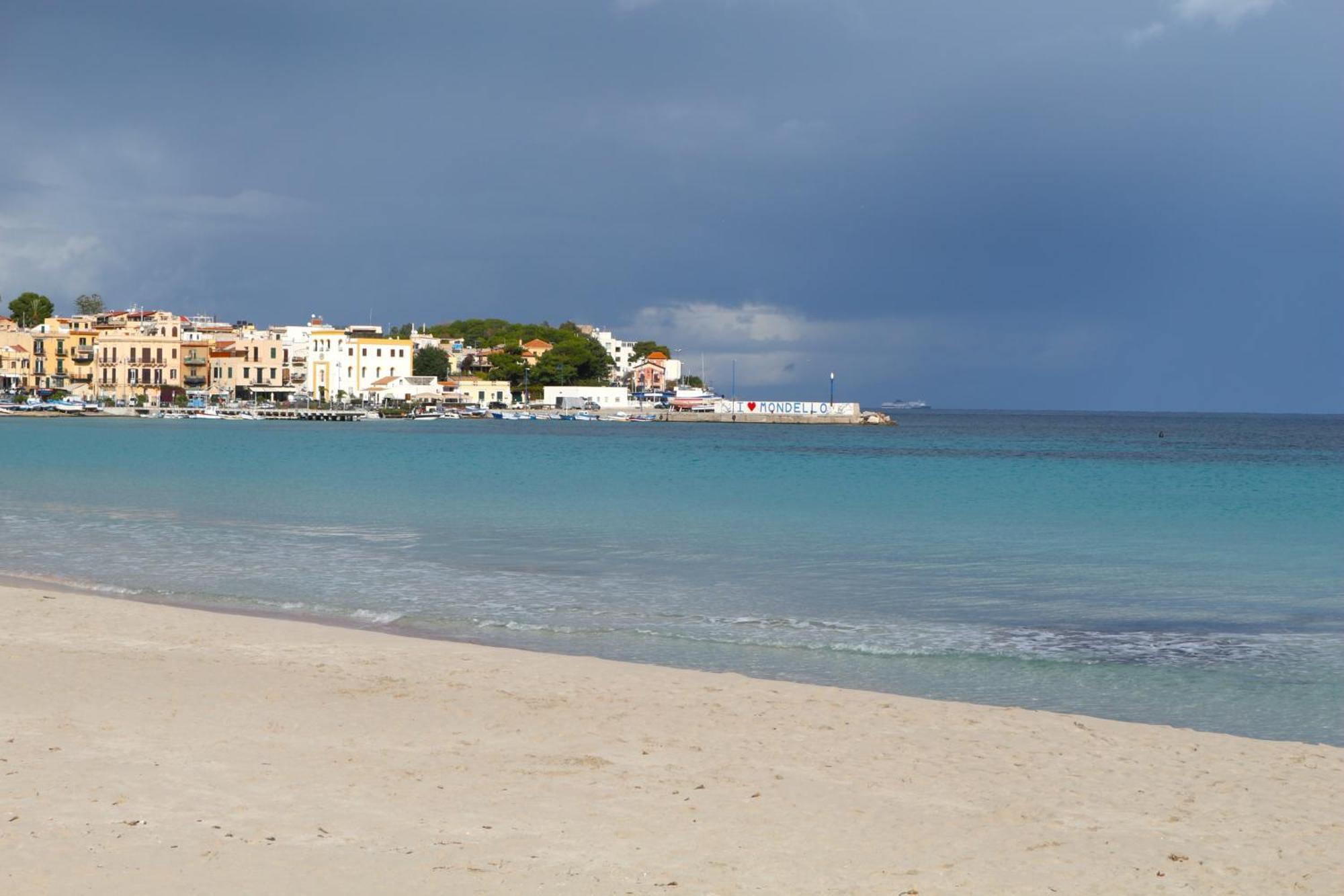 Mondello House Lemon Apartment ปาแลร์โม ภายนอก รูปภาพ